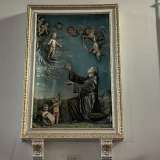 La seconda invece raffigura Sant�Antonio da Padova proteso verso il Bambin Ges�

